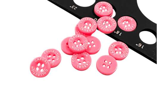 Пуговица пластиковая CBM-58, 4 прокола, розовая, 11.5 мм