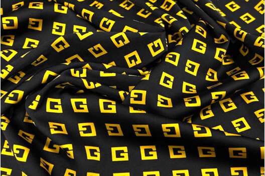 Армани Шелк, Золотые пряжки на черном