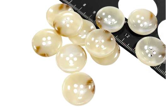 Пуговица пластиковая J.2010, 4 прокола, белая, 21.6 мм