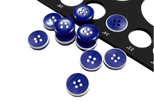 Пуговица пластик NE210, 4 прокола, темно-синяя, 15 мм