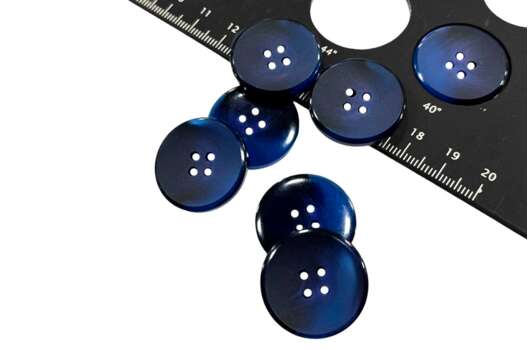 Пуговица пластиковая PS57, 4 прокола, темно-синяя, 25 мм