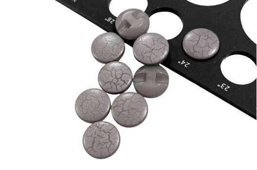 Пуговица пластиковая MA05, туннельная, серая, 15 мм