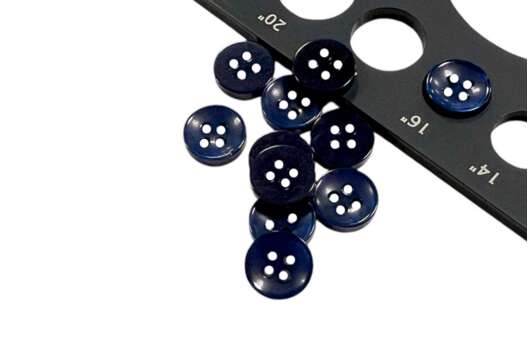 Пуговица пластик NE14, 4 прокола, темно-синяя, 10 мм