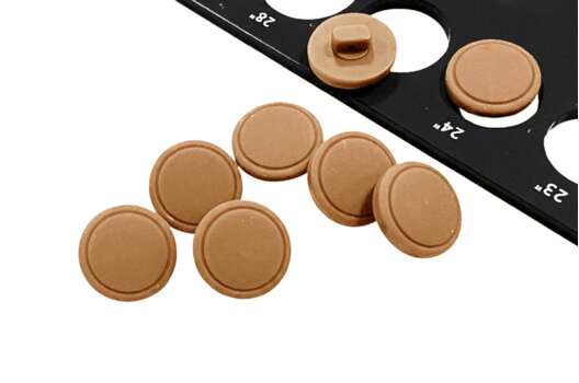 Пуговица пластик на ножке NE29, бежевая, 15 мм