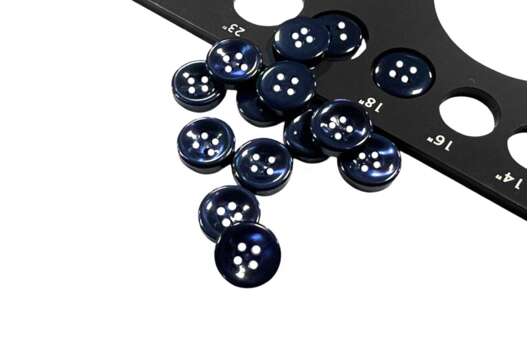 Пуговица пластиковая 44800 глянец, 4 прокола, темно-синяя, 11 мм, Турция