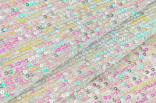 Пайетки на сетке-полосы 2 мм, перламутр, 135 см 1