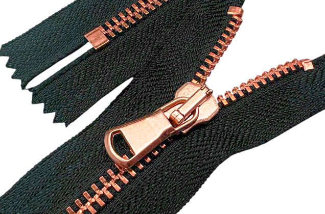 Молния металл FURNI (6M CE матовый), 18 см, тип 5, неразъемная, черная/розовое золото (AC)