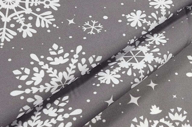 Габардин простой с рисунком, Белые снежинки на светло-сером