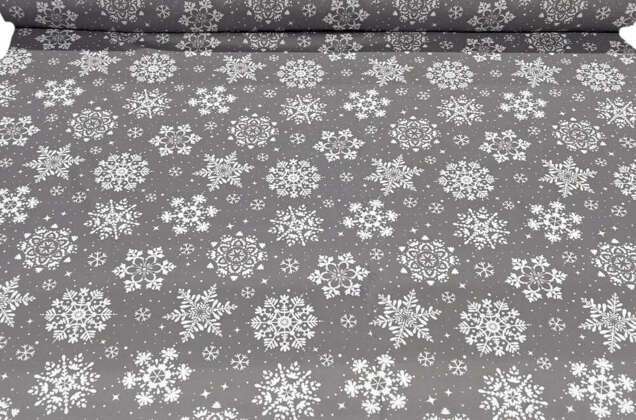 Габардин простой с рисунком, Белые снежинки на светло-сером 3