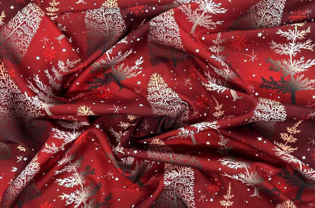 Габардин простой с рисунком, Зимний лес на темно-красном 3