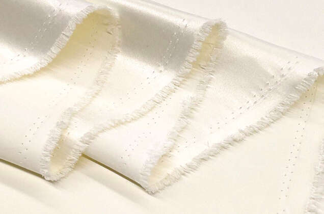 Свадебный сатин (прокатный атлас), молоко, Китай 3