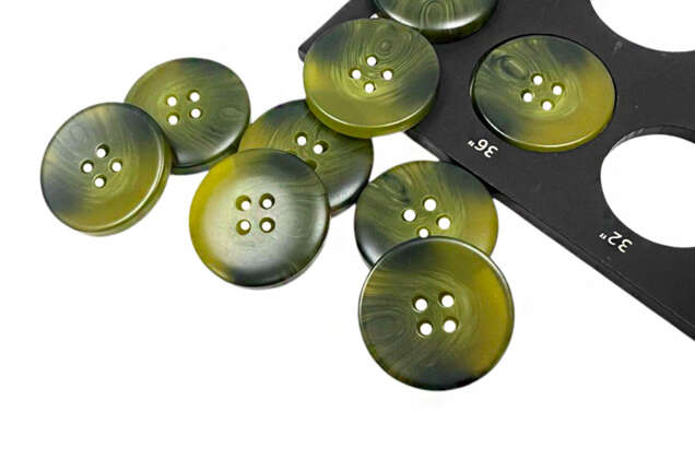 Пуговица пластик CN2823, 4 прокола, зеленая, 23 мм