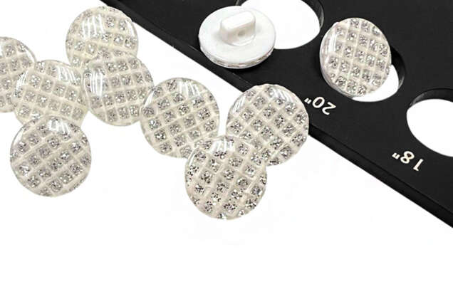 Пуговица пластик на ножке CB3320, белая, 12.5 мм