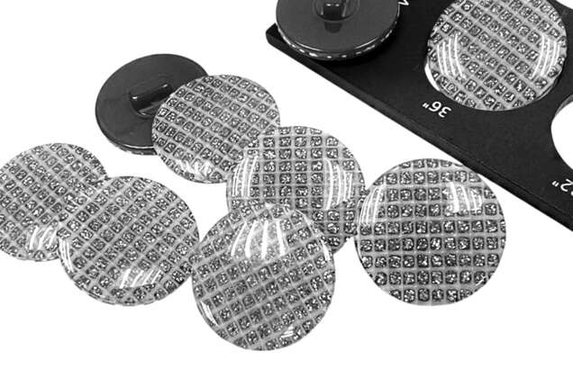 Пуговица пластик на ножке CB3320, серебристо-черная, 23 мм