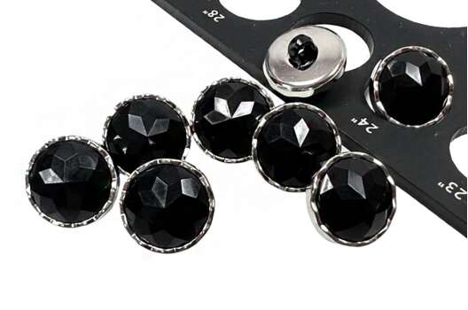 Пуговица пластиковая на ножке RBZ-52, черная с серебром, 15 мм