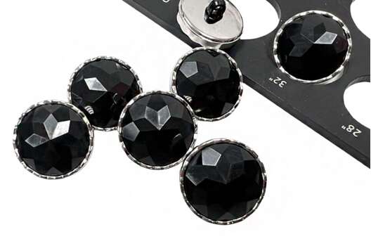 Пуговица пластиковая на ножке RBZ-52, черная с серебром, 20 мм