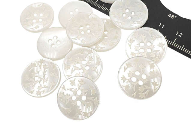 Пуговица пластик CN2504, 4 прокола, белая, 21 мм