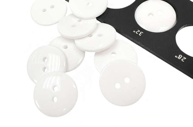 Пуговица пластик CXK-22, 2 прокола, глянцевая белая, 20 мм