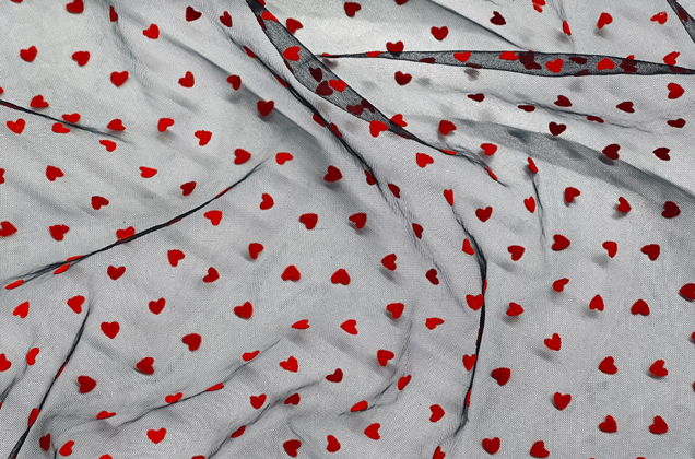 Сетка черная с красными сердечками 5