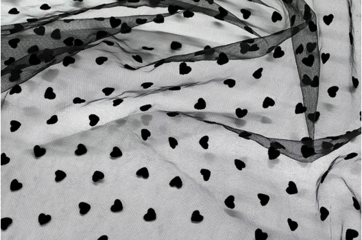 Сетка черная с черными сердечками