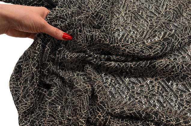 Кружевное полотно черное с золотым глиттером 5