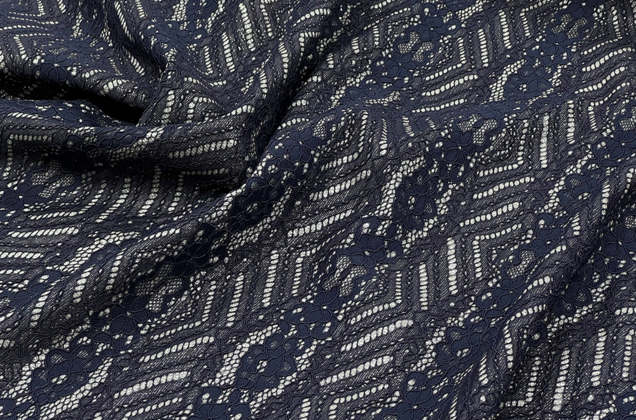 Кружево на атласе, темно-синего цвета 1