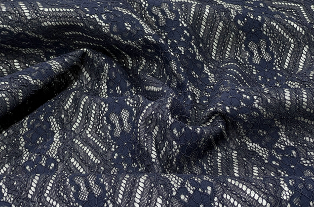 Кружево на атласе, темно-синего цвета 5