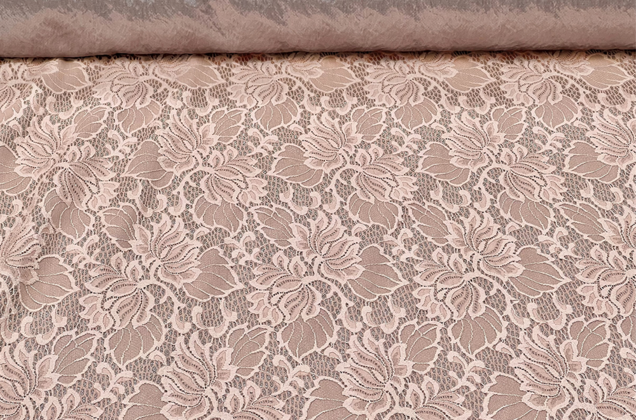 Кружево на атласе, пудровое 3