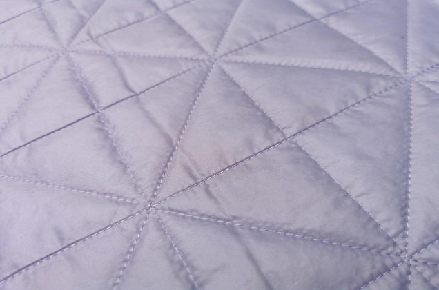 Курточная ткань на синтепоне треугольники, сиреневый цвет 3