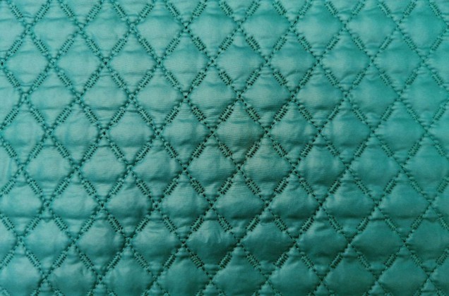Курточная ткань на синтепоне, бриллиантово-зеленый (ОСТАТОК)