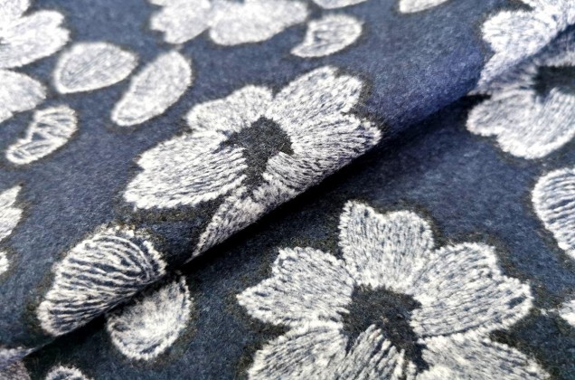 Пальтовая ткань с вышивкой Цветы, темно-синий 2